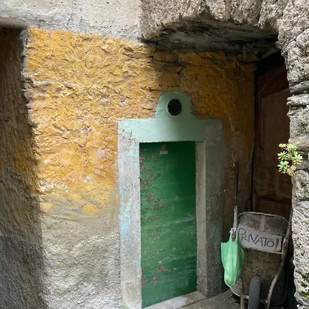 Cozy Flat In Pedestrian Old Village 아파트 *