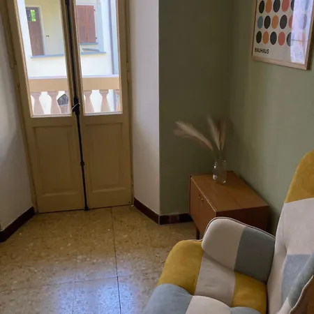 아파트 Cozy Flat In Pedestrian Old Village *